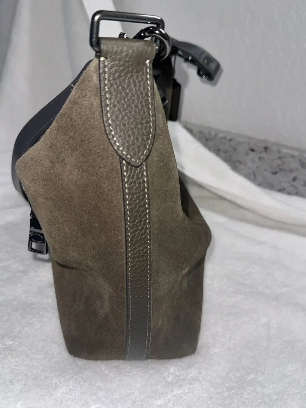 LIKE NEW Coach Finn Crossbody Bag CCG17 Uniform Green All 5-star reviews - Picture 7 of 11